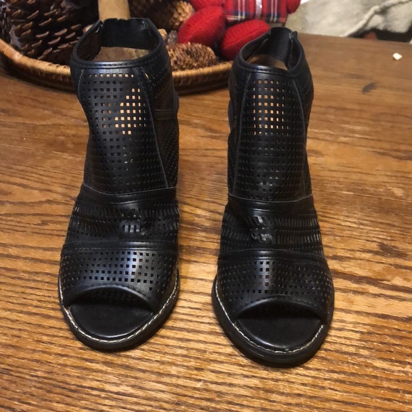 Olivia Miller open toe sling back heels - Picture 2 of 8